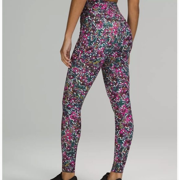 Lululemon base pace HR 28 inch - Picture 2 of 4